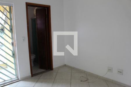Casa à venda com 60m², 2 quartos e 2 vagasQuarto 2