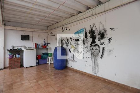 Casa à venda com 200m², 2 quartos e 2 vagasÁrea de serviço