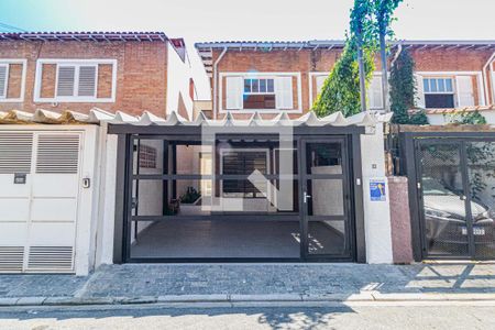 Casa para alugar com 135m², 4 quartos e 2 vagasFachada