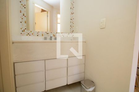Lavabo de apartamento para alugar com 2 quartos, 42m² em Vila Olímpia, São Paulo