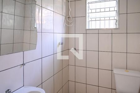 Banheiro de casa à venda com 2 quartos, 40m² em Vila Brasílio Machado, São Paulo