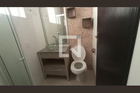 Casa para alugar com 130m², 2 quartos e 1 vaga Casa para alugar com 130m², 2 quartos e 1 vagaBanheiro