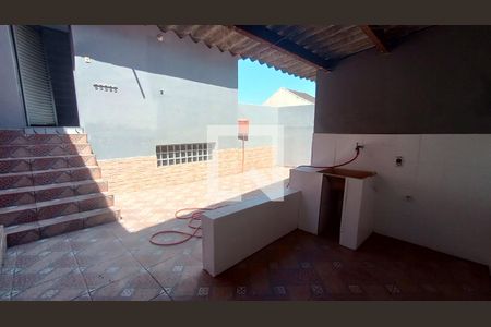 Casa para alugar com 130m², 2 quartos e 1 vaga Casa para alugar com 130m², 2 quartos e 1 vagaÁrea de Serviço
