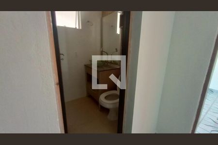 Casa para alugar com 130m², 2 quartos e 1 vaga Casa para alugar com 130m², 2 quartos e 1 vagaBanheiro