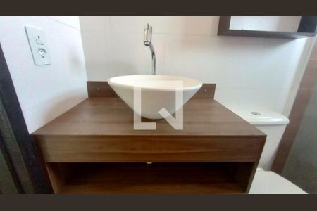 Casa para alugar com 130m², 2 quartos e 1 vaga Casa para alugar com 130m², 2 quartos e 1 vagaBanheiro