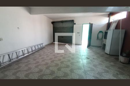 Casa para alugar com 130m², 2 quartos e 1 vaga Casa para alugar com 130m², 2 quartos e 1 vagaGaragem