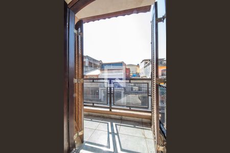 Casa à venda com 190m², 5 quartos e 4 vagas Casa à venda com 190m², 5 quartos e 4 vagasSacada da Suíte