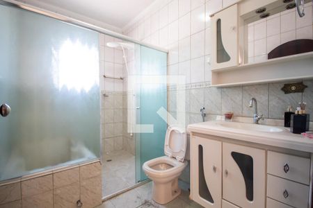 Casa à venda com 190m², 5 quartos e 4 vagas Casa à venda com 190m², 5 quartos e 4 vagasBanheiro da Suíte