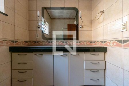 Casa à venda com 330m², 3 quartos e 2 vagasBanheiro Social