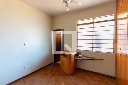 Casa à venda com 330m², 3 quartos e 2 vagasQuarto Suíte
