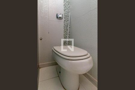 Casa à venda com 330m², 3 quartos e 2 vagasBanheiro da Suíte