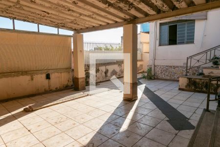 Casa à venda com 330m², 3 quartos e 2 vagasQuintal