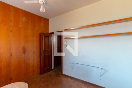 Casa à venda com 330m², 3 quartos e 2 vagasQuarto Suíte