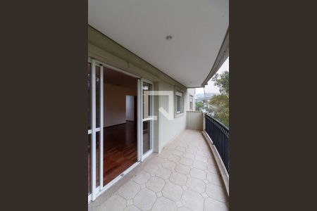 Apartamento para alugar com 139m², 3 quartos e 2 vagasSacada