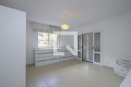 Suíte de casa para alugar com 5 quartos, 270m² em Jardim dos Estados, São Paulo