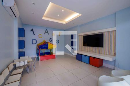 Apartamento à venda com 140m², 3 quartos e 2 vagas Apartamento à venda com 140m², 3 quartos e 2 vagasÁrea Comum Brinquedoteca