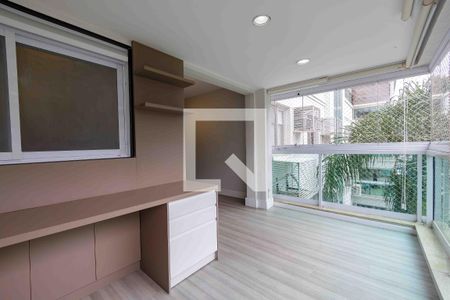 Apartamento à venda com 140m², 3 quartos e 2 vagas Apartamento à venda com 140m², 3 quartos e 2 vagasVaranda