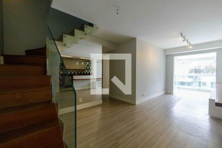 Apartamento à venda com 140m², 3 quartos e 2 vagas Apartamento à venda com 140m², 3 quartos e 2 vagasSala