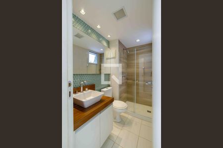 Apartamento à venda com 140m², 3 quartos e 2 vagas Apartamento à venda com 140m², 3 quartos e 2 vagasBanheiro Cobertura