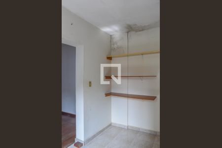 Casa à venda com 220m², 2 quartos e 2 vagas Casa à venda com 220m², 2 quartos e 2 vagasQuarto 2