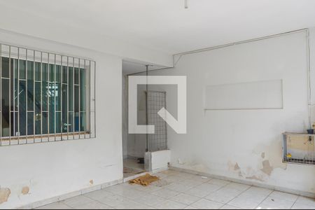 Casa à venda com 220m², 2 quartos e 2 vagas Casa à venda com 220m², 2 quartos e 2 vagasGaragem
