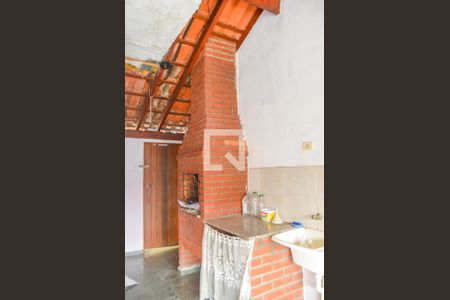 Casa à venda com 220m², 2 quartos e 2 vagas Casa à venda com 220m², 2 quartos e 2 vagasChurrasqueira