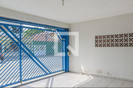 Casa à venda com 220m², 2 quartos e 2 vagas Casa à venda com 220m², 2 quartos e 2 vagasGaragem