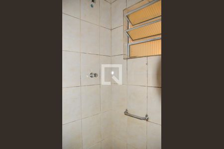 Casa à venda com 220m², 2 quartos e 2 vagas Casa à venda com 220m², 2 quartos e 2 vagasBanheiro de serviço