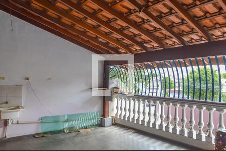 Casa à venda com 220m², 2 quartos e 2 vagas Casa à venda com 220m², 2 quartos e 2 vagasChurrasqueira