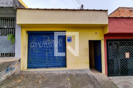 Casa à venda com 136m², 3 quartos e 1 vaga Casa à venda com 136m², 3 quartos e 1 vagaFachada