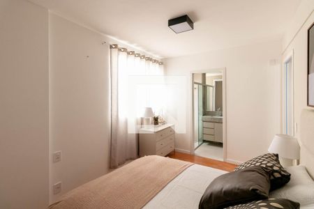 Apartamento à venda com 125m², 2 quartos e 3 vagas Apartamento à venda com 125m², 2 quartos e 3 vagasQuarto Suíte