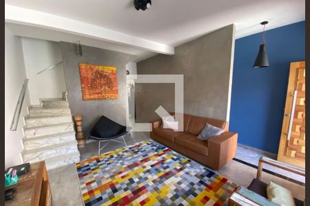 Casa à venda com 118m², 3 quartos e 2 vagas