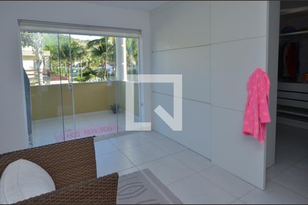 Casa de condomínio à venda com 360m², 4 quartos e 3 vagasSuíte 2