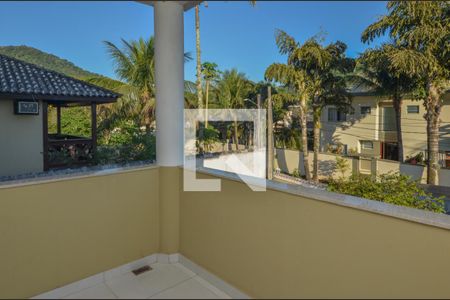 Casa de condomínio à venda com 360m², 4 quartos e 3 vagassuíte 2 - varanda