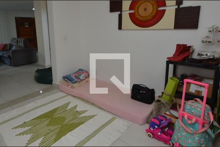 Casa de condomínio à venda com 360m², 4 quartos e 3 vagasQuarto 1