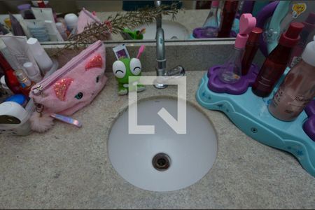 Casa de condomínio à venda com 360m², 4 quartos e 3 vagasBanheiro da Suíte 2