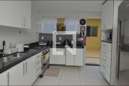 Casa de condomínio à venda com 360m², 4 quartos e 3 vagasCozinha