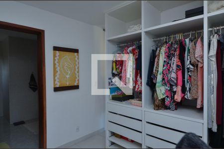 Casa de condomínio à venda com 360m², 4 quartos e 3 vagasCloset da suíte 2