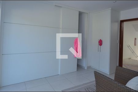 Casa de condomínio à venda com 360m², 4 quartos e 3 vagasSuíte 2