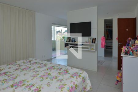 Casa de condomínio à venda com 360m², 4 quartos e 3 vagasSuíte 2