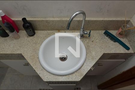 Casa de condomínio à venda com 360m², 4 quartos e 3 vagasLavabo