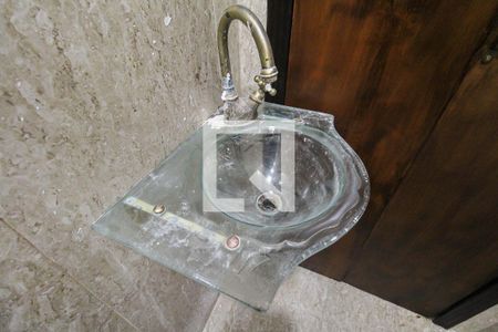 Casa à venda com 135m², 4 quartos e 1 vagaBanheiro Social