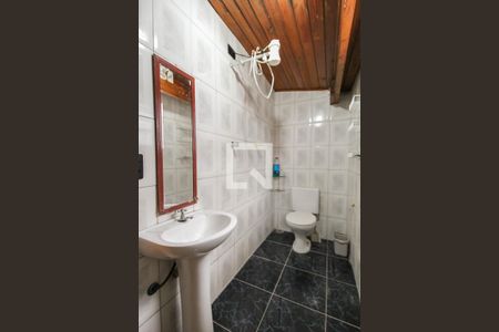 Casa à venda com 135m², 4 quartos e 1 vagaBanheiro da Suíte 2