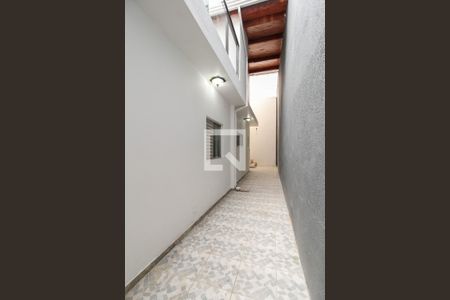 Casa à venda com 135m², 4 quartos e 1 vagaCorredor Externo