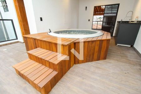 Casa à venda com 135m², 4 quartos e 1 vagaSpa