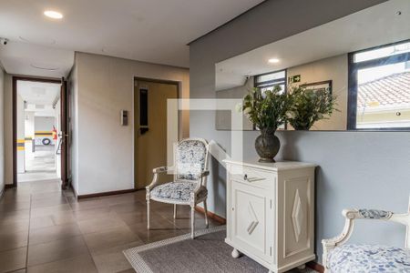 Apartamento à venda com 180m², 3 quartos e 2 vagas Apartamento à venda com 180m², 3 quartos e 2 vagasHall Social