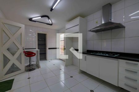 Casa de condomínio à venda com 280m², 4 quartos e 2 vagasCozinha