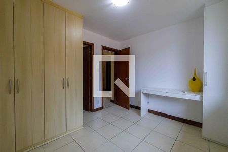 Casa de condomínio à venda com 280m², 4 quartos e 2 vagasSuíte 1