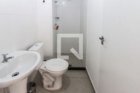 Banheiro de apartamento para alugar com 1 quarto, 35m² em Jardim Adutora, São Paulo