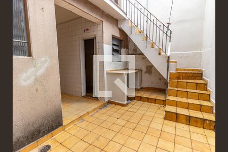 Casa para alugar com 118m², 2 quartos e 2 vagas Casa para alugar com 118m², 2 quartos e 2 vagasArea de serviço e Quintal
